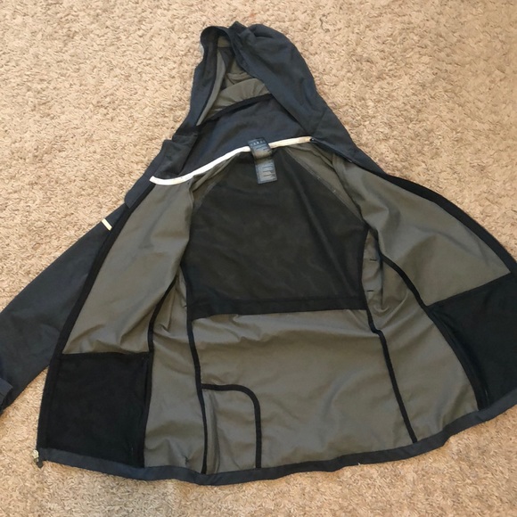 Brand new adidas running jacket - Picture 2 of 3